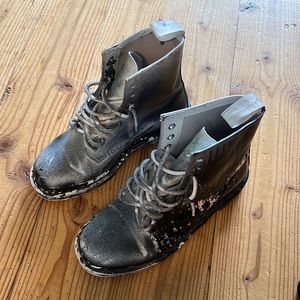 DR Martens custom painted boots size 8 new